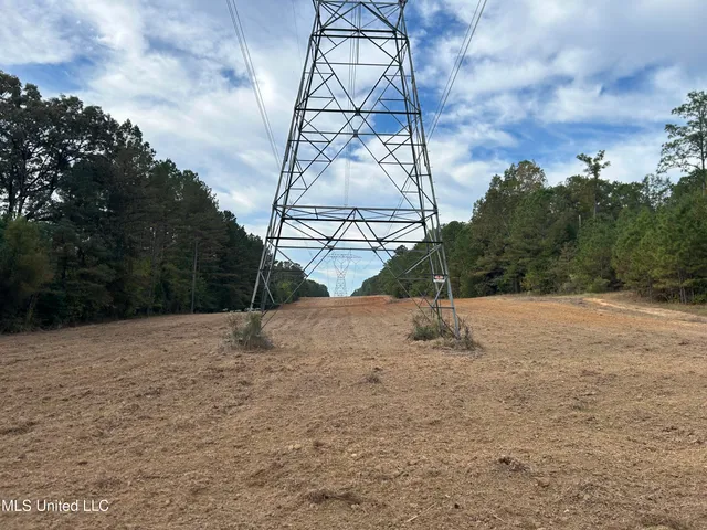 $349,900 | 2225 County Road, Kosciusko, MS 39090