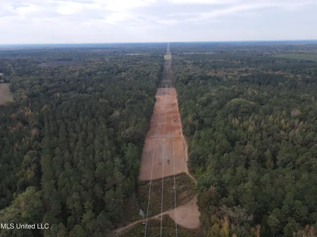 $349,900 | 2225 County Road, Kosciusko, MS 39090