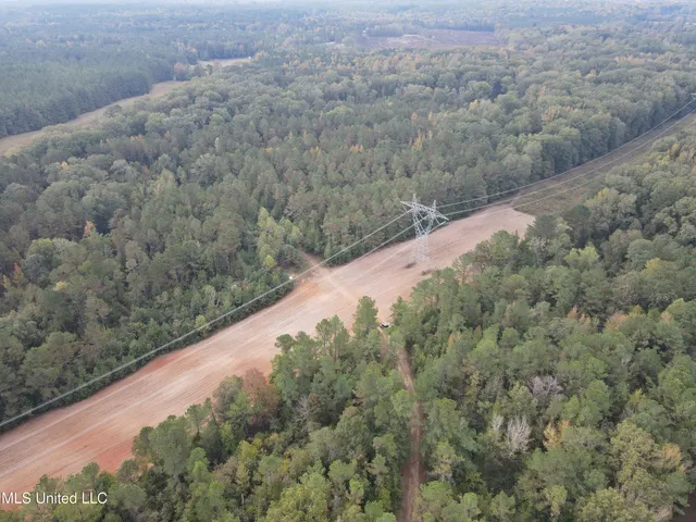 $349,900 | 2225 County Road, Kosciusko, MS 39090