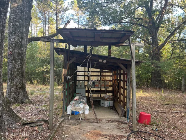 $349,900 | 2225 County Road, Kosciusko, MS 39090