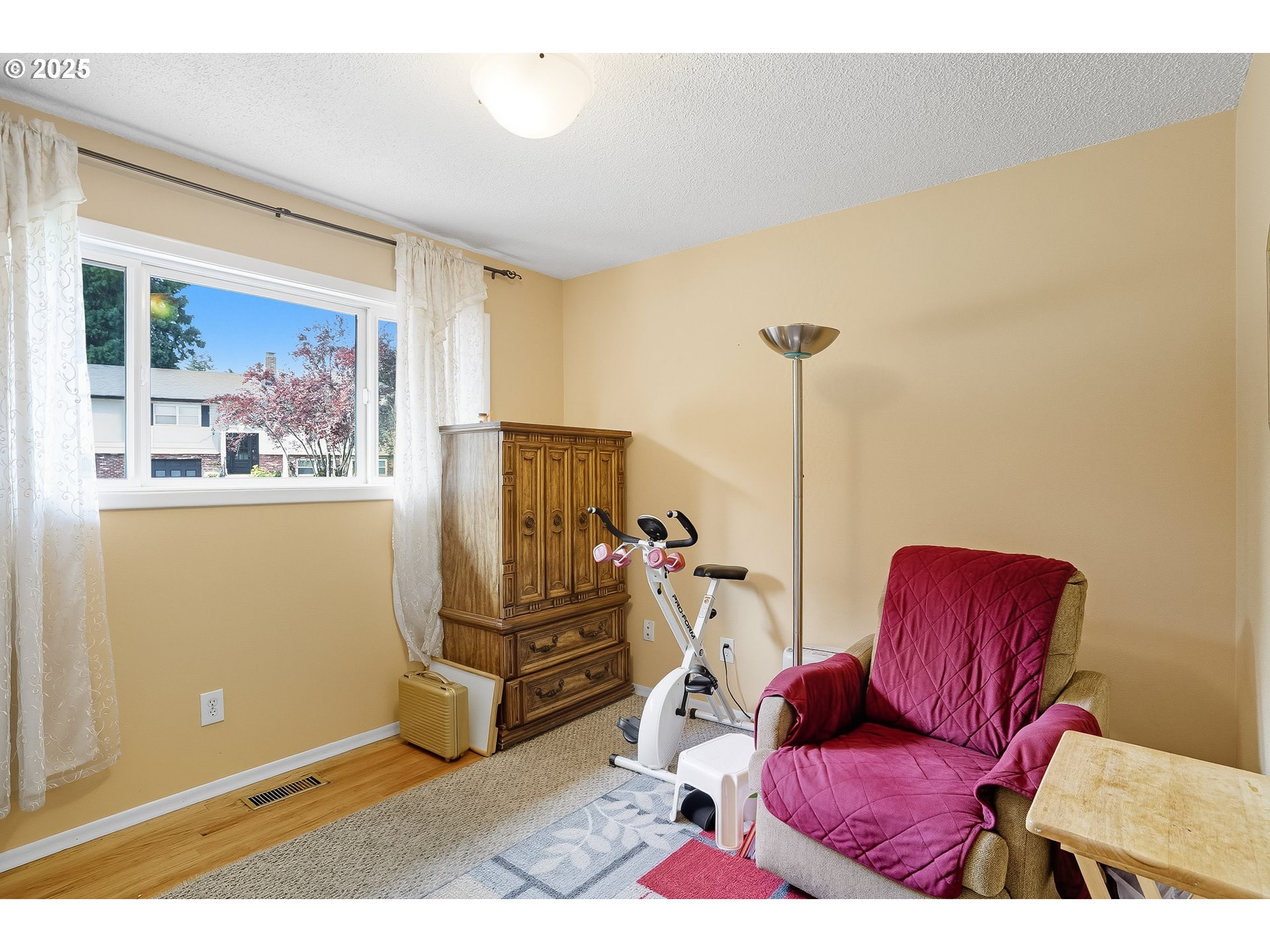 15909 Northeast Morris Street Portland, OR 97230 - Photo 14 of 27