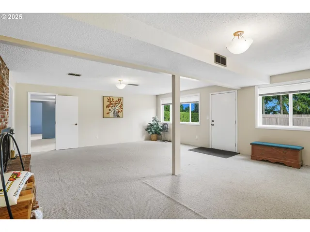 $580,000 | 15909 Northeast Morris Street, Portland, OR 97230