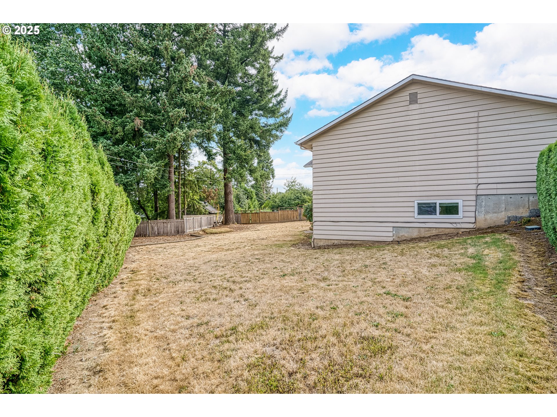 15909 Northeast Morris Street Portland, OR 97230 - Photo 23 of 27