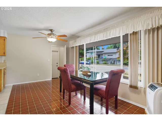 $580,000 | 15909 Northeast Morris Street, Portland, OR 97230