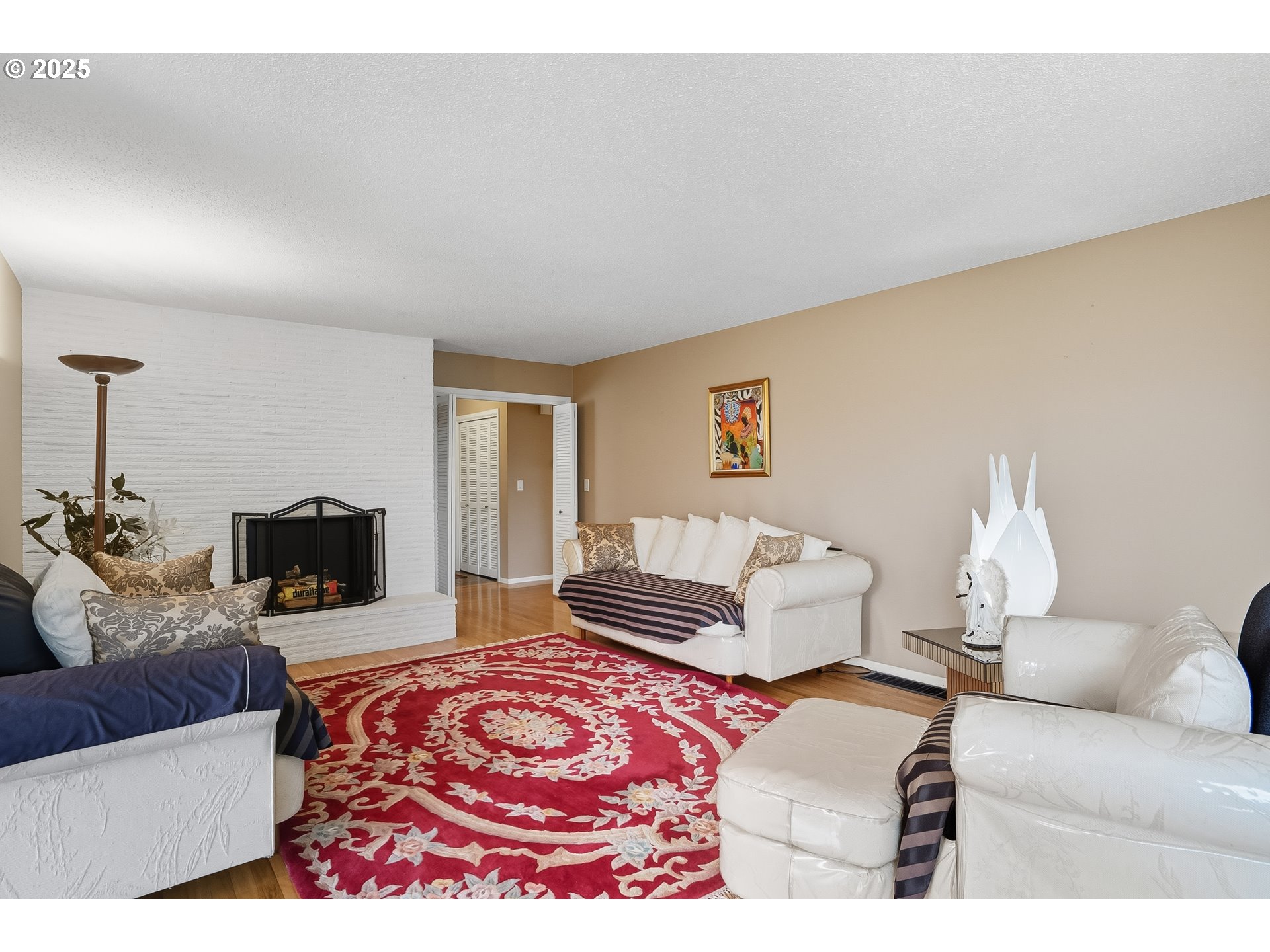 15909 Northeast Morris Street Portland, OR 97230 - Photo 8 of 27