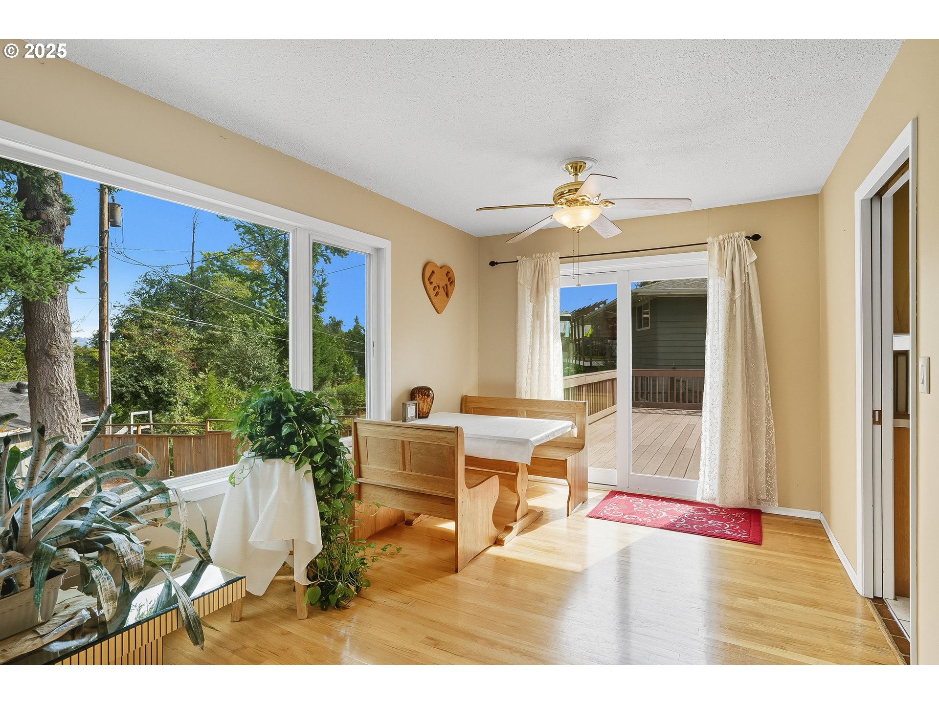 15909 Northeast Morris Street Portland, OR 97230 - Photo 9 of 27