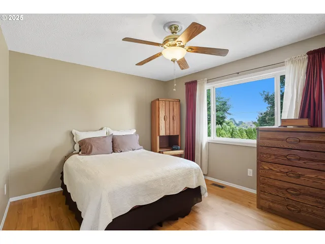 $580,000 | 15909 Northeast Morris Street, Portland, OR 97230