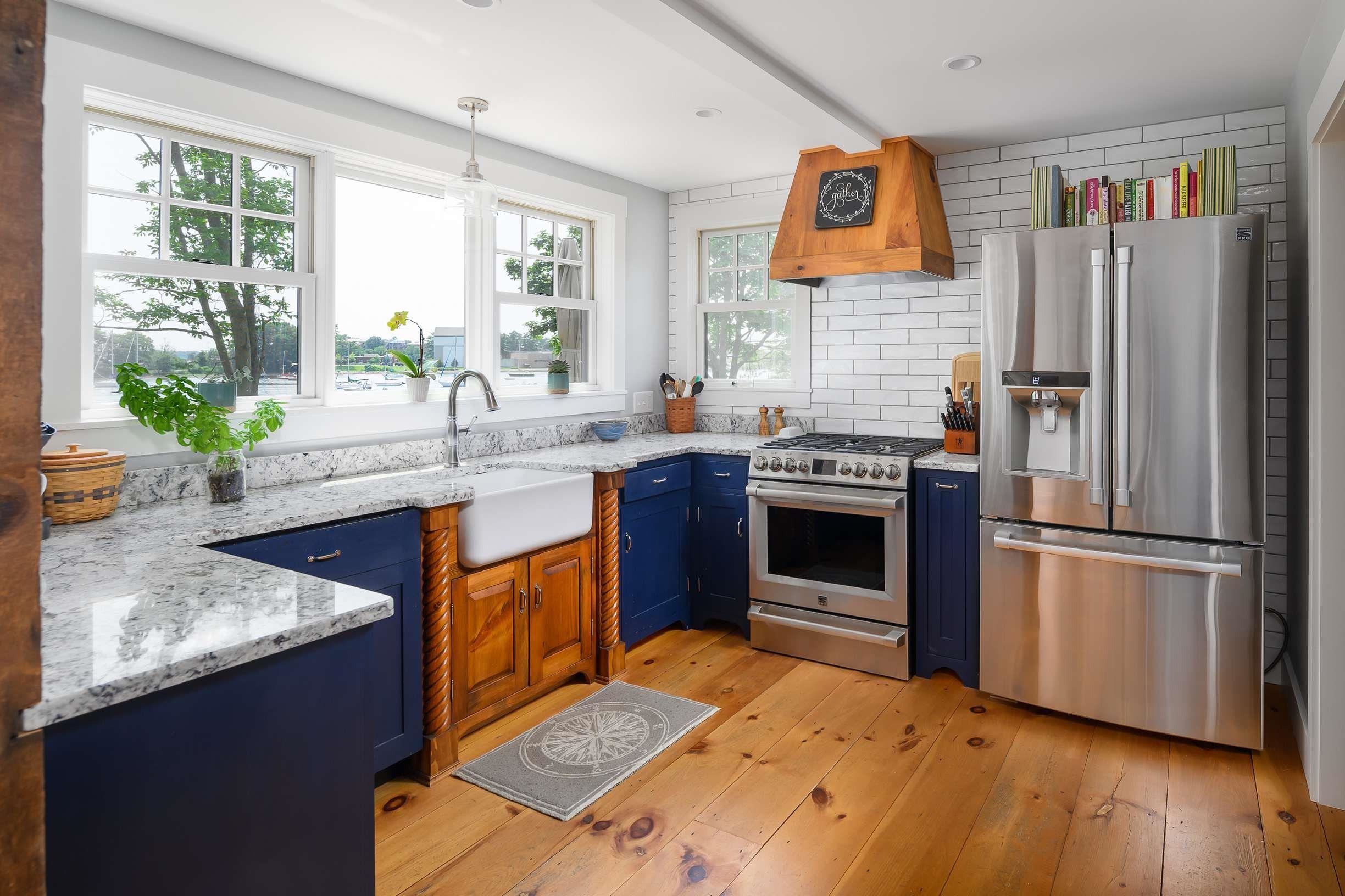 160 Whipple Road Kittery, ME 03904 - Photo 4 of 39 Gallery Image 4