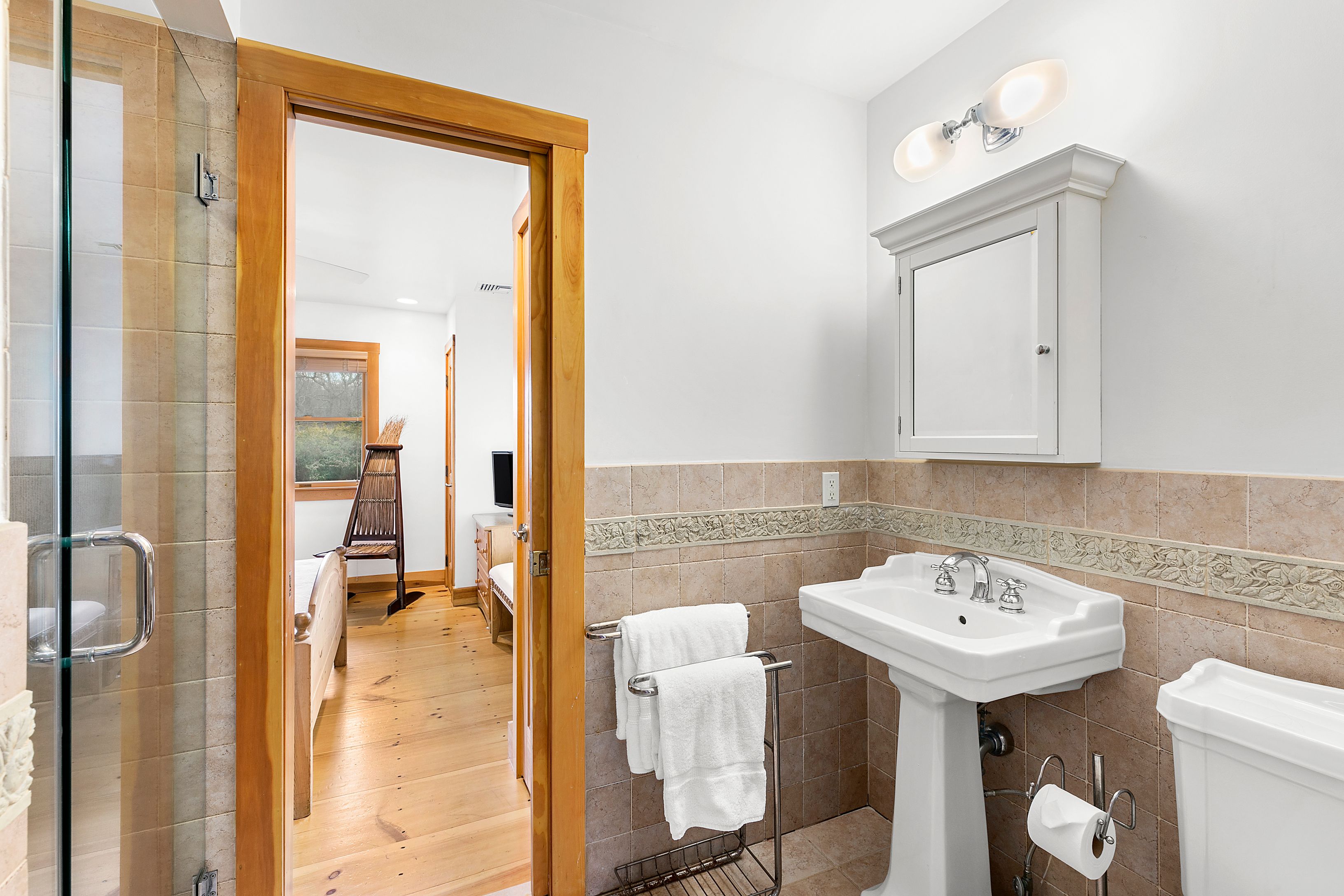 52 Noyack Harbor Road Sag Harbor, NY 11963 - Photo 12 of 16