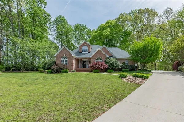 $489,900 | 103 Royal Ashdown Lane, Lexington, NC 27295