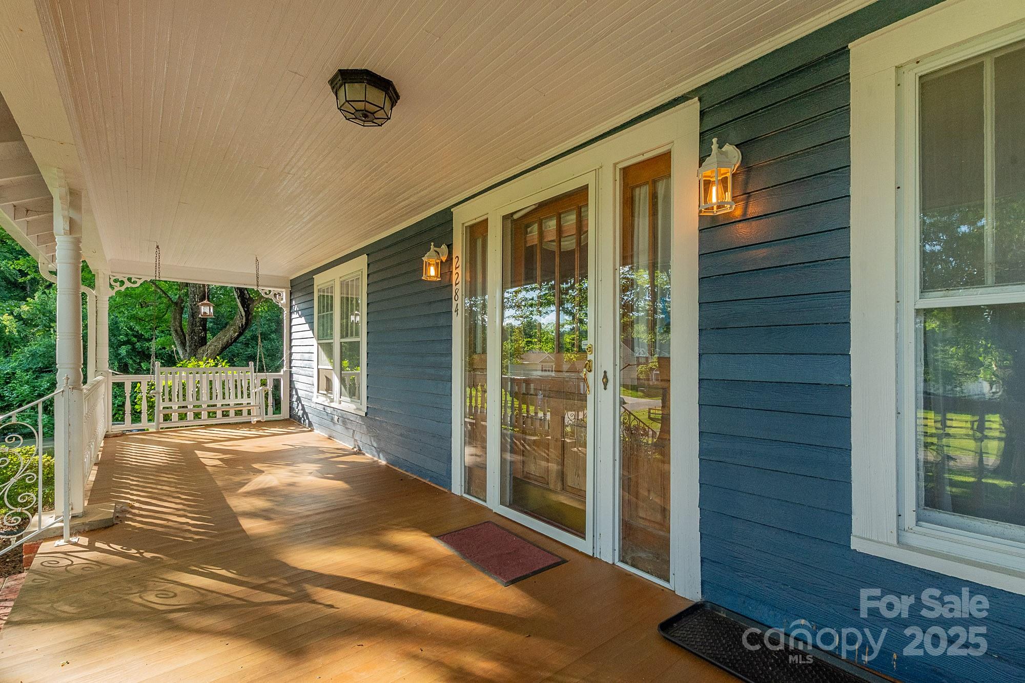 2284 Leonard Road Lexington, NC 27295 - Photo 2 of 40 Gallery Image 2