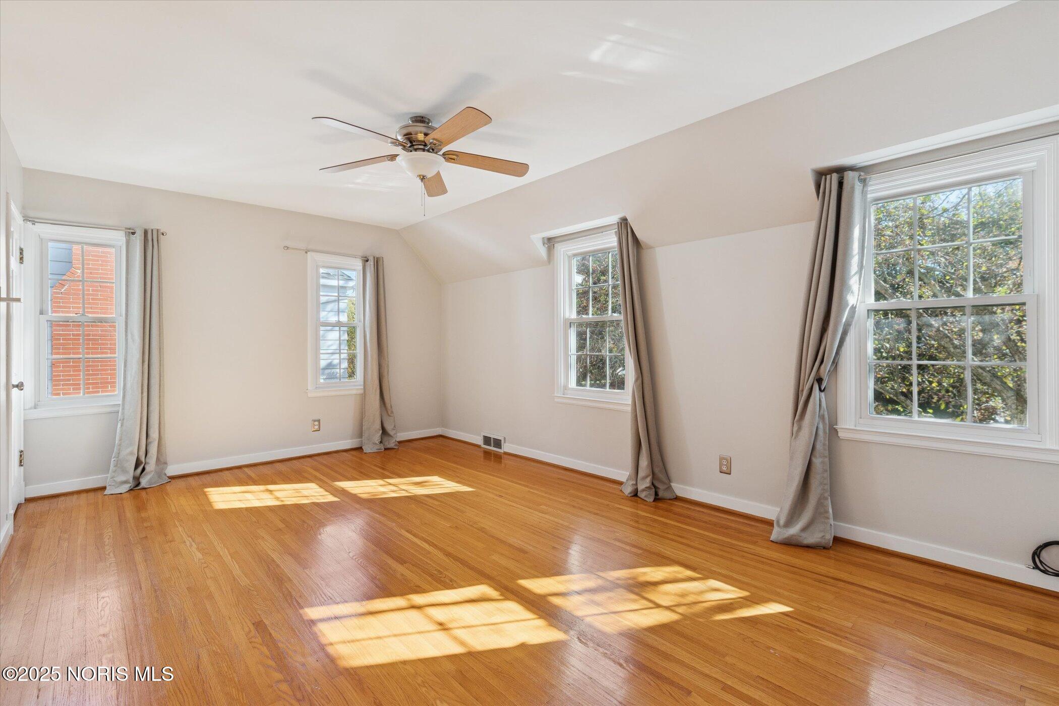 3324 Pelham Road Toledo, OH 43606 - Photo 41 of 59 44-3324-Pelham-Rd-WindowStill-Photograph