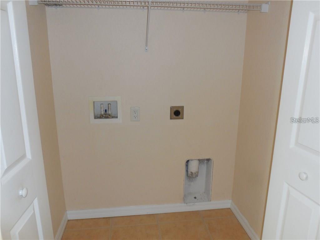 6405 Bay Cedar Lane, Unit 26 Bradenton, FL 34203 - Photo 16 of 19 view of room