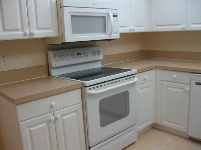 $1,900 | 6405 Bay Cedar Lane, Unit 26, Bradenton, FL 34203