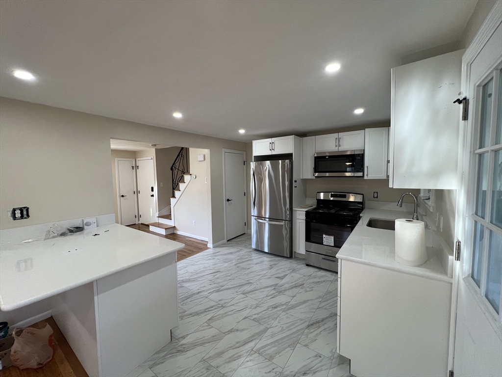 10 Regina Road, Unit B Randolph, MA 02368 - Photo 11 of 25