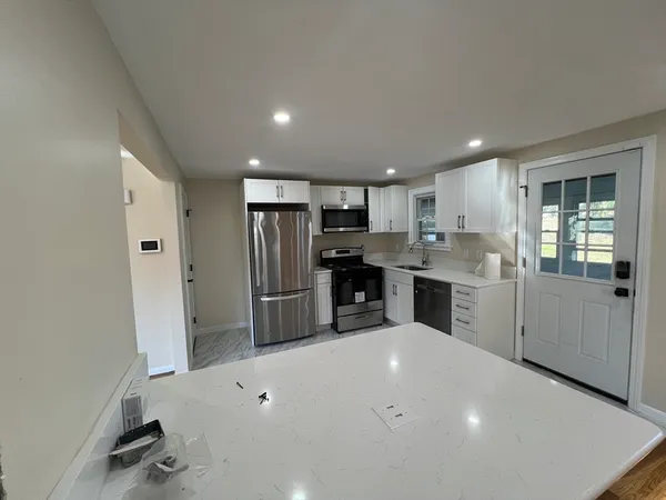 $3,500 | 10 Regina Road, Unit B, Randolph, MA 02368