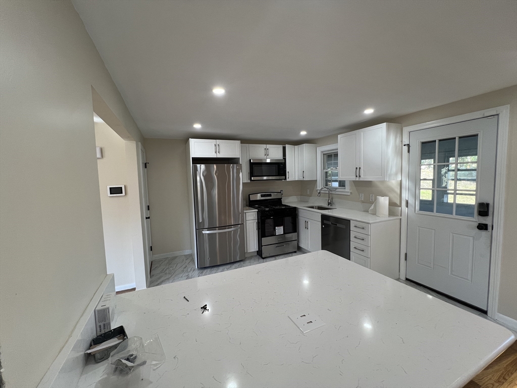10 Regina Road, Unit B Randolph, MA 02368 - Photo 9 of 25