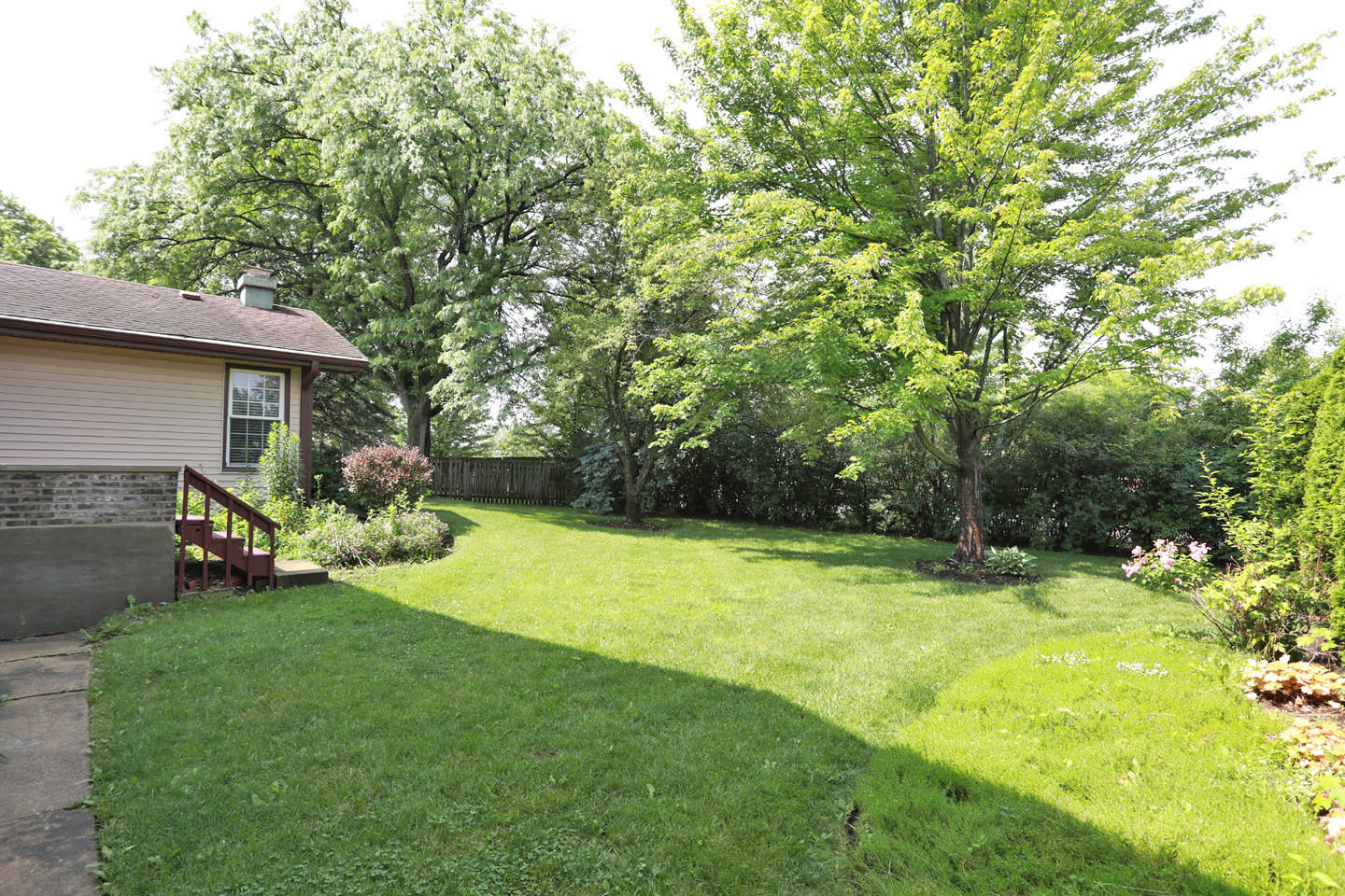 1324 Chartwell Road Schaumburg, IL 60169 - Photo 35 of 36