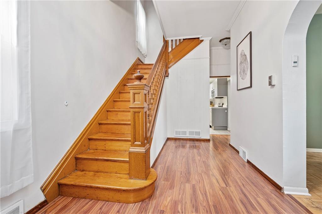 38 Exeter Street Pittsburgh, PA 15217 - Photo 14 of 29