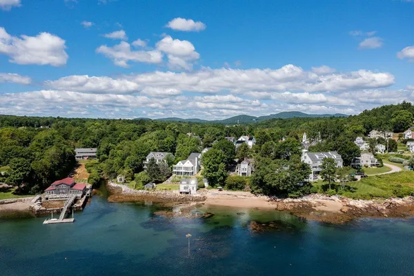 $5,200,000 | 1 Ship Street, Rockport, ME 04856