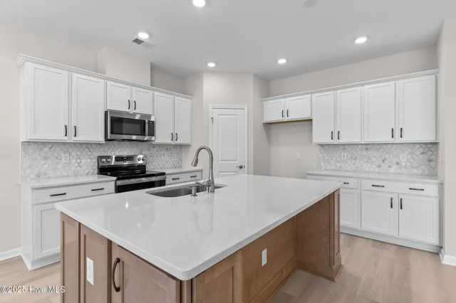 $349,900 | 1923 Mansfield Avenue Southeast, Bolivia, NC 28422