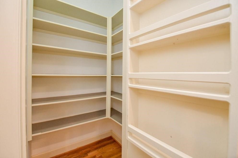 5416 Rose Street Houston, TX 77007 - Photo 12 of 19 Perfectly designed for organizing your belongings, with ample storage space.