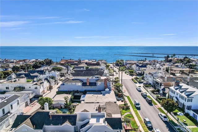 $5,595,000 | 310 Marigold Avenue, Corona del Mar, CA 92625