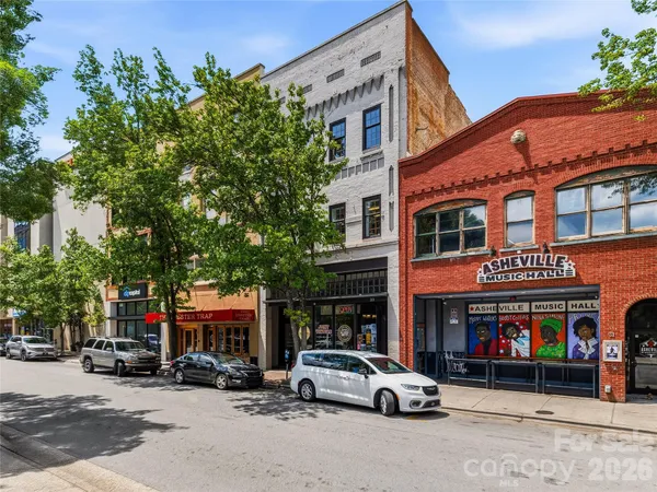 $847,500 | 33 Patton Avenue, Unit 301, Asheville, NC 28801