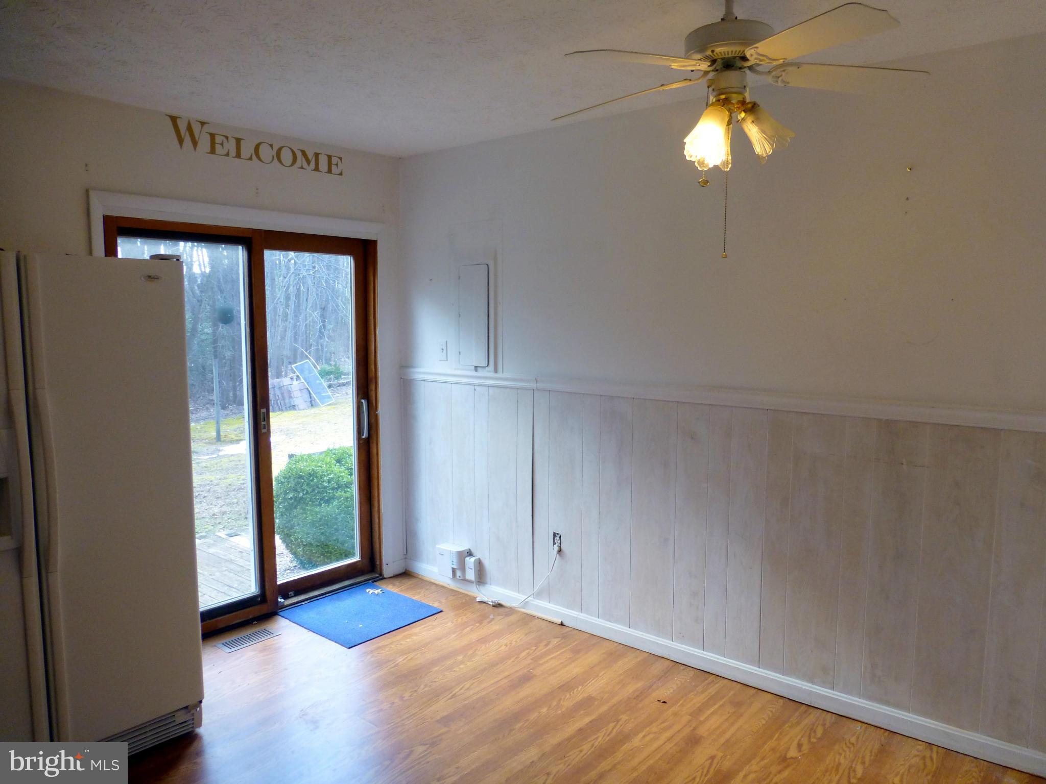 295 Whitaker Road Pasadena, MD 21122 - Photo 9 of 20 Interior (General)