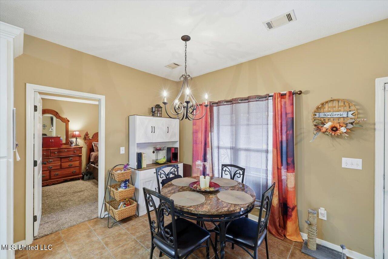 127 Torrence Cove Byram, MS 39272 - Photo 12 of 27 12-127 Torrence Cove _ Home Tours MS