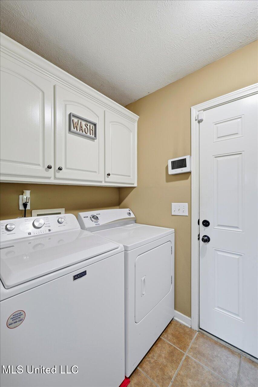 127 Torrence Cove Byram, MS 39272 - Photo 14 of 27 14-127 Torrence Cove _ Home Tours MS