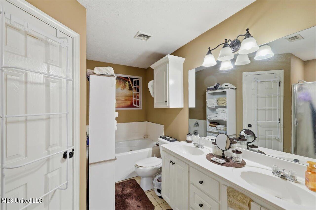 127 Torrence Cove Byram, MS 39272 - Photo 17 of 27 17-127 Torrence Cove _ Home Tours MS