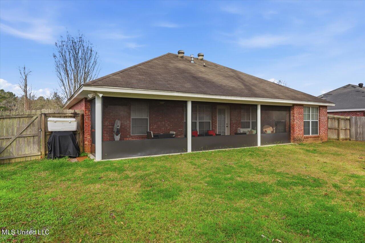 127 Torrence Cove Byram, MS 39272 - Photo 25 of 27 25-127 Torrence Cove _ Home Tours MS