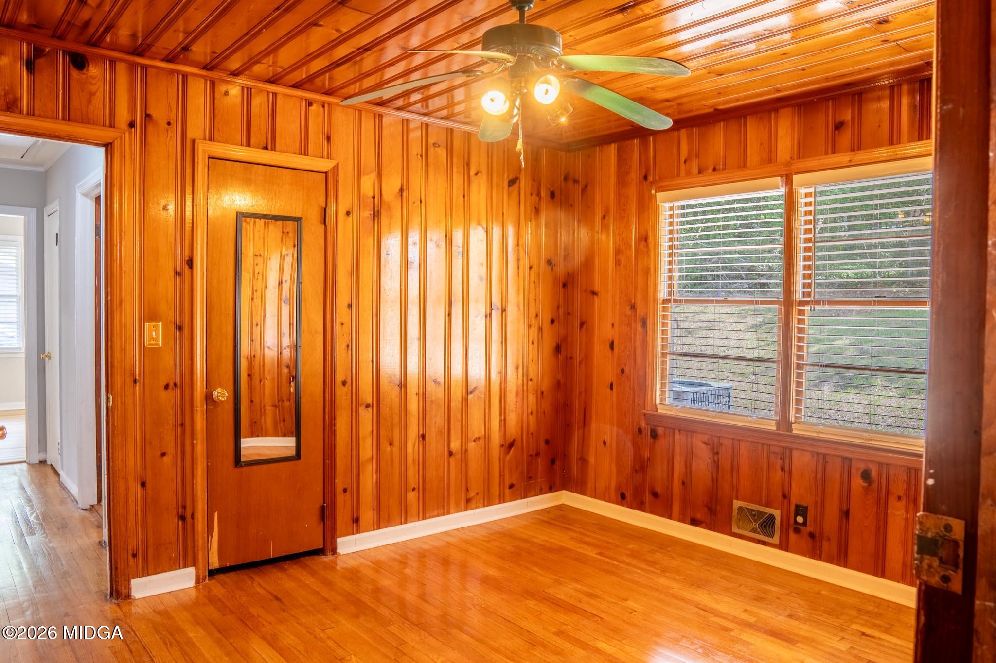 3319 Mohawk Road Macon, GA 31217 - Photo 20 of 38 a view of a room with a door and wooden floor