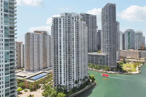$1,205,000 | 901 Brickell Key Boulevard, Unit 1009, Miami, FL 33131