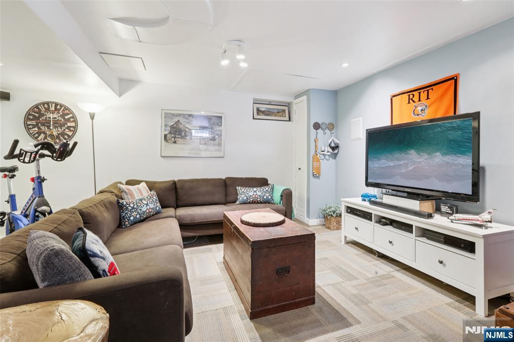 56 Highland Road Glen Rock, NJ 07452 - Photo 32 of 40