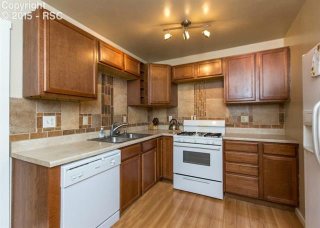 1752 Whitehall Road Colorado Springs, CO 80906 - Photo 13 of 25