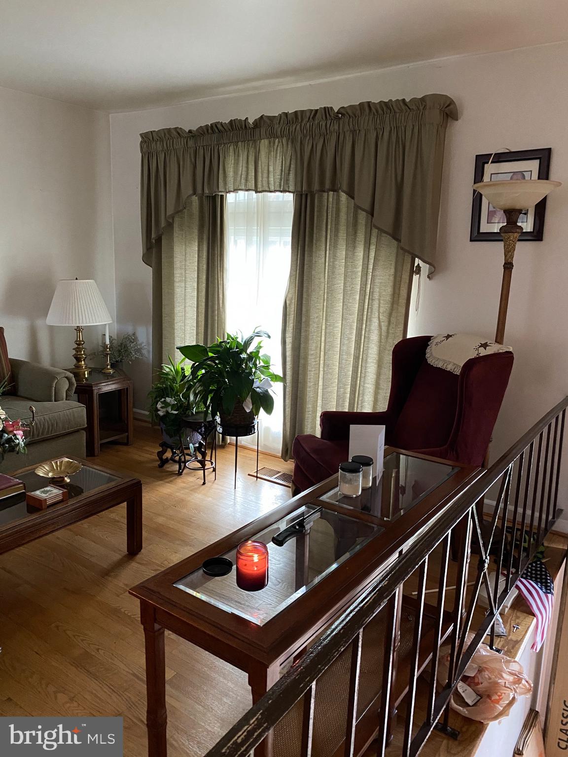 5701 Westgate Road Lanham, MD 20706 - Photo 13 of 14 Living room