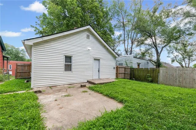 $115,000 | 1426 North 3rd Street, St. Joseph, MO 64505
