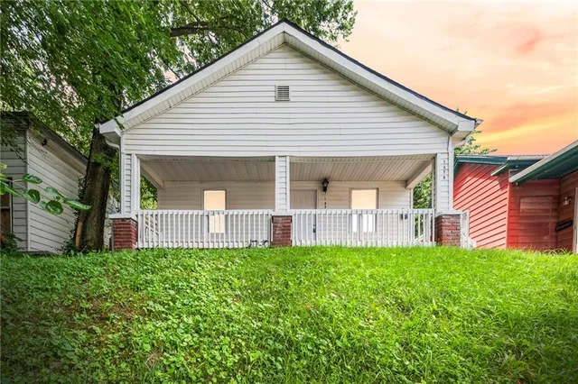 $115,000 | 1426 North 3rd Street, St. Joseph, MO 64505
