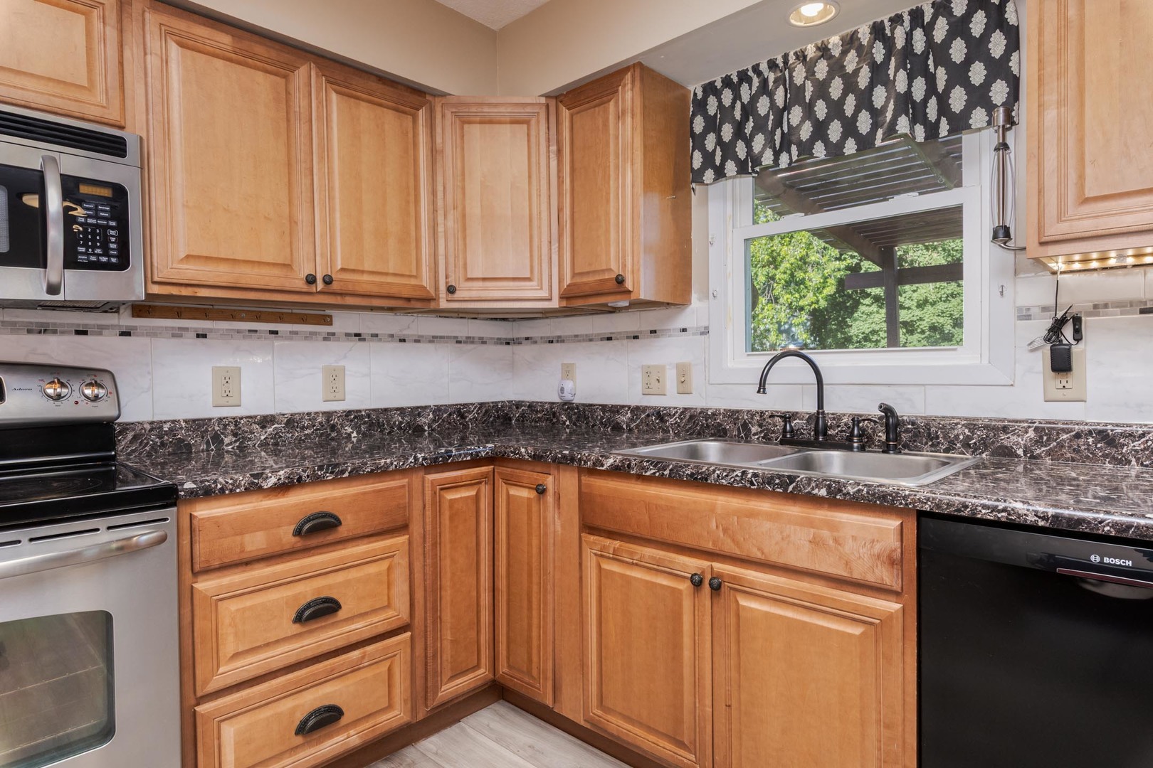 703 Lara Road Normal, IL 61761 - Photo 19 of 47