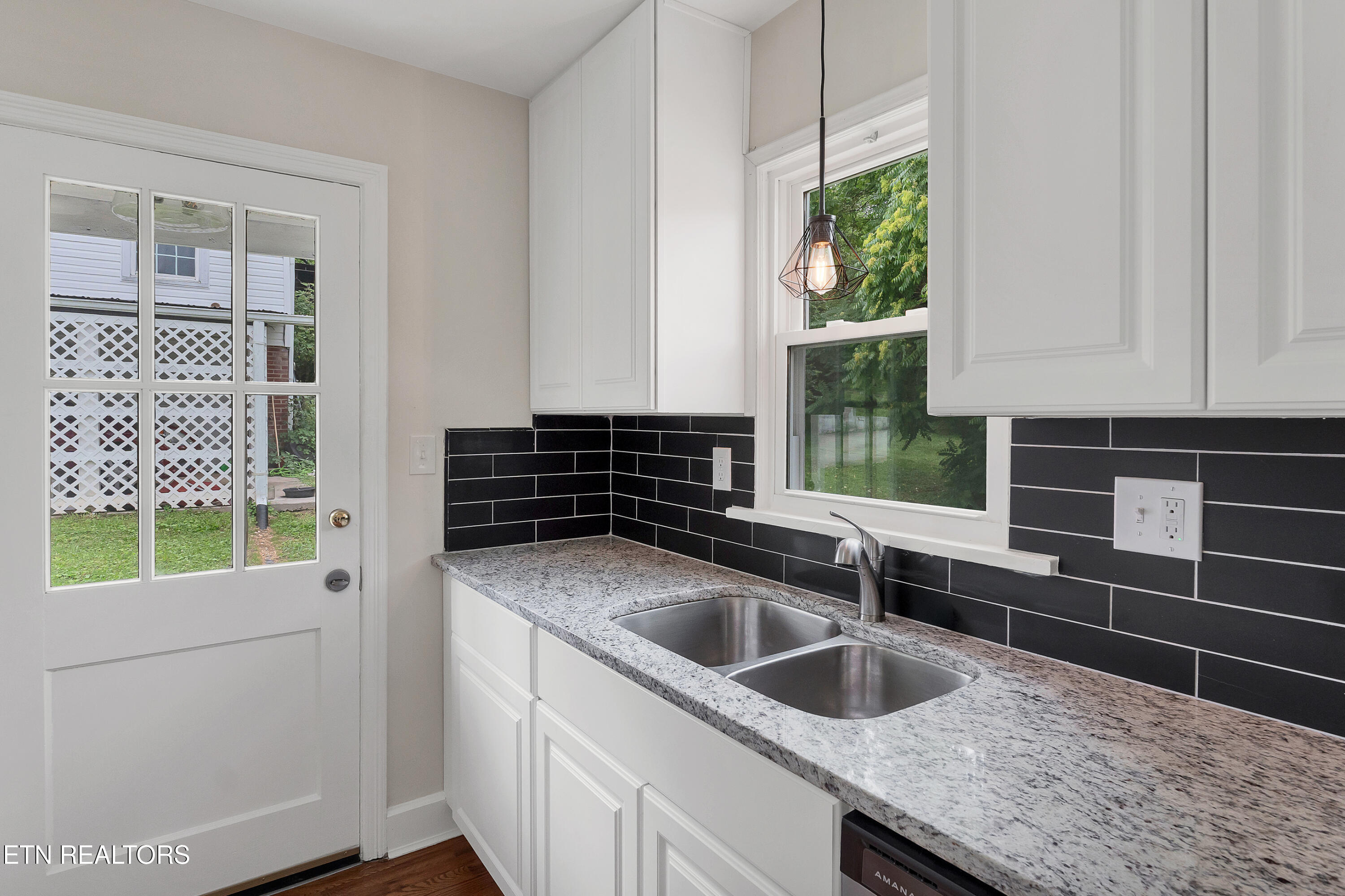 115 South Everett High Road Maryville, TN 37804 - Photo 14 of 28 DSC05243-2