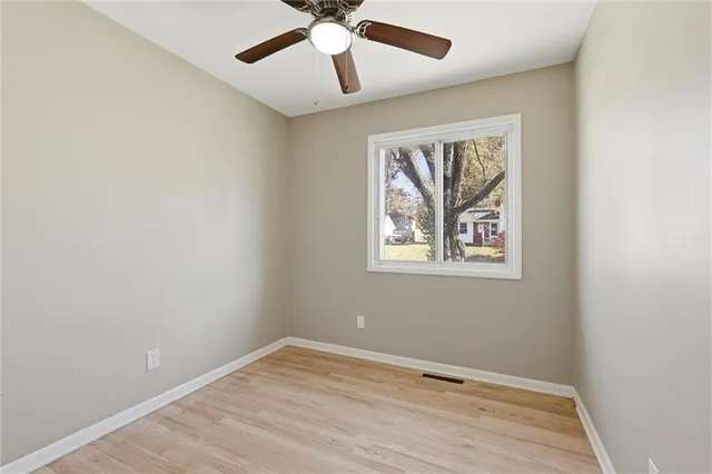 $280,000 | 5200 South Delaware Avenue, Independence, MO 64055