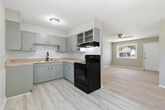 $280,000 | 5200 South Delaware Avenue, Independence, MO 64055