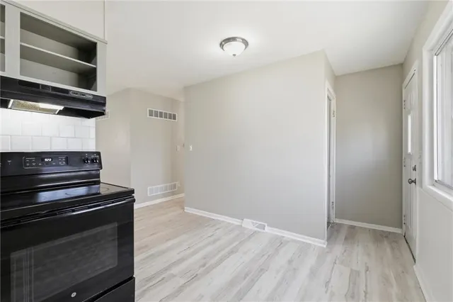 $280,000 | 5200 South Delaware Avenue, Independence, MO 64055