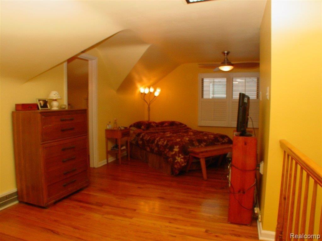 1592 Eaton Road Berkley, MI 48072 - Photo 11 of 23 Master.JPG
