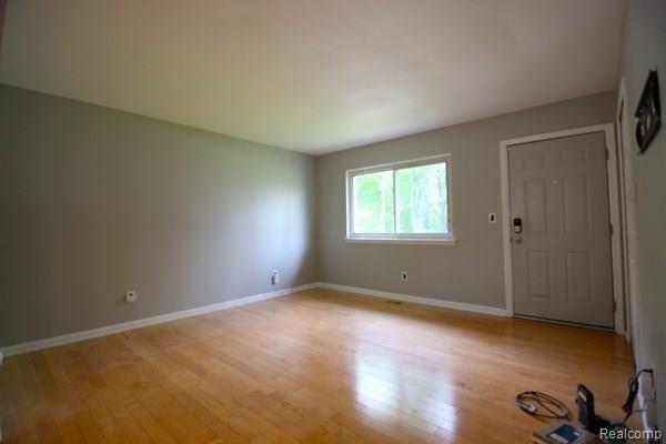 Living Room 2.jpg