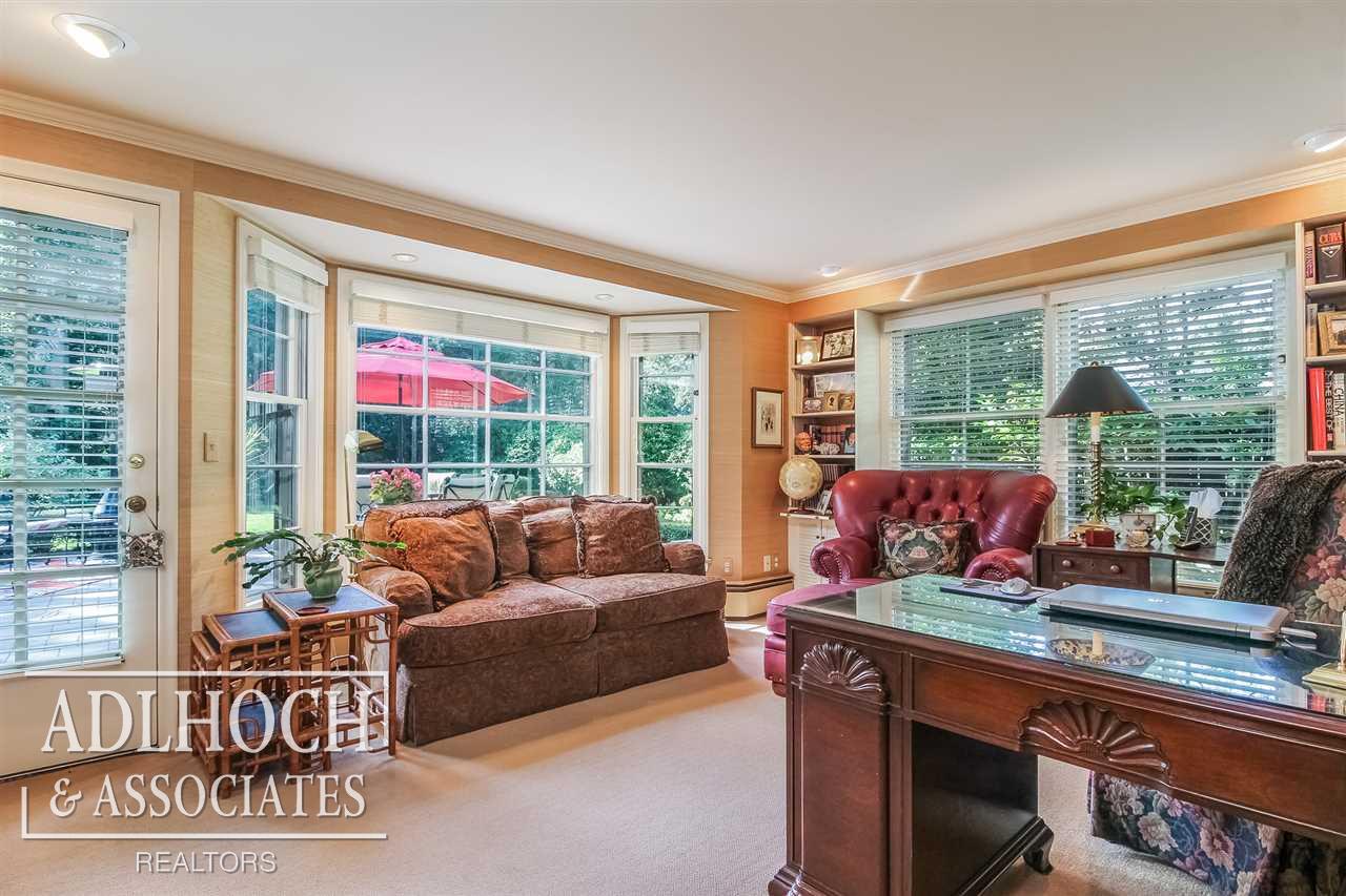 25 Edgemere Road Grosse Pointe Farms, MI 48236 - Photo 19 of 49
