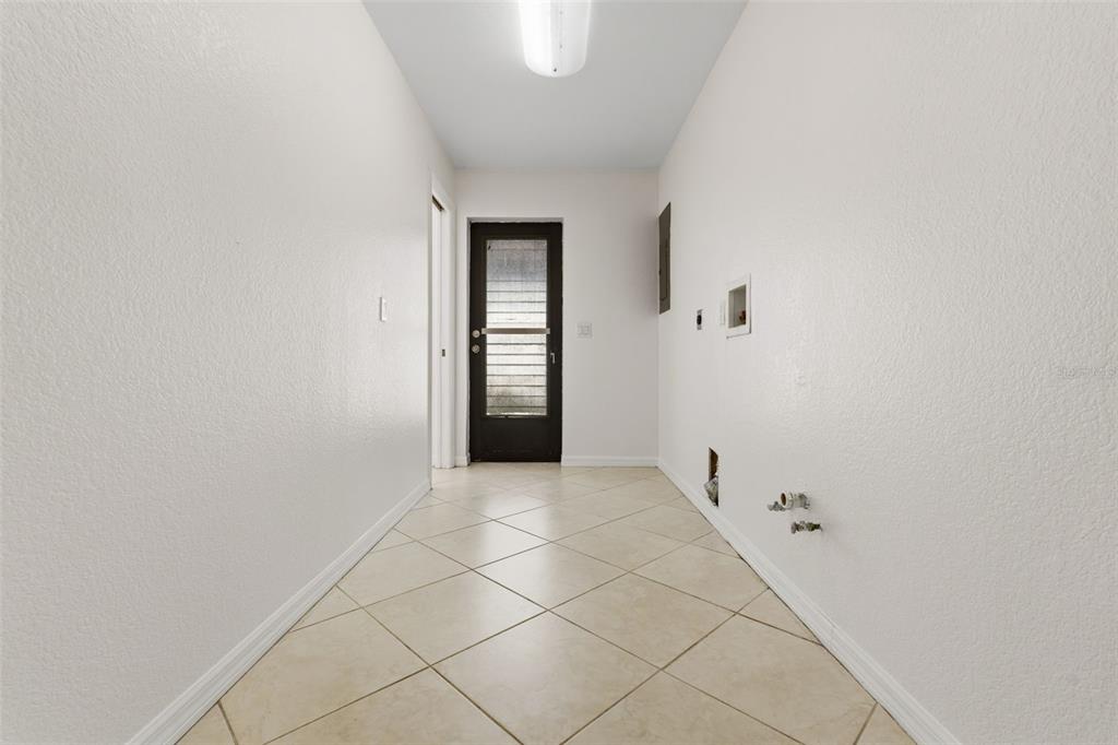 25391 Rupert Road Punta Gorda, FL 33983 - Photo 31 of 38 a view of an empty room