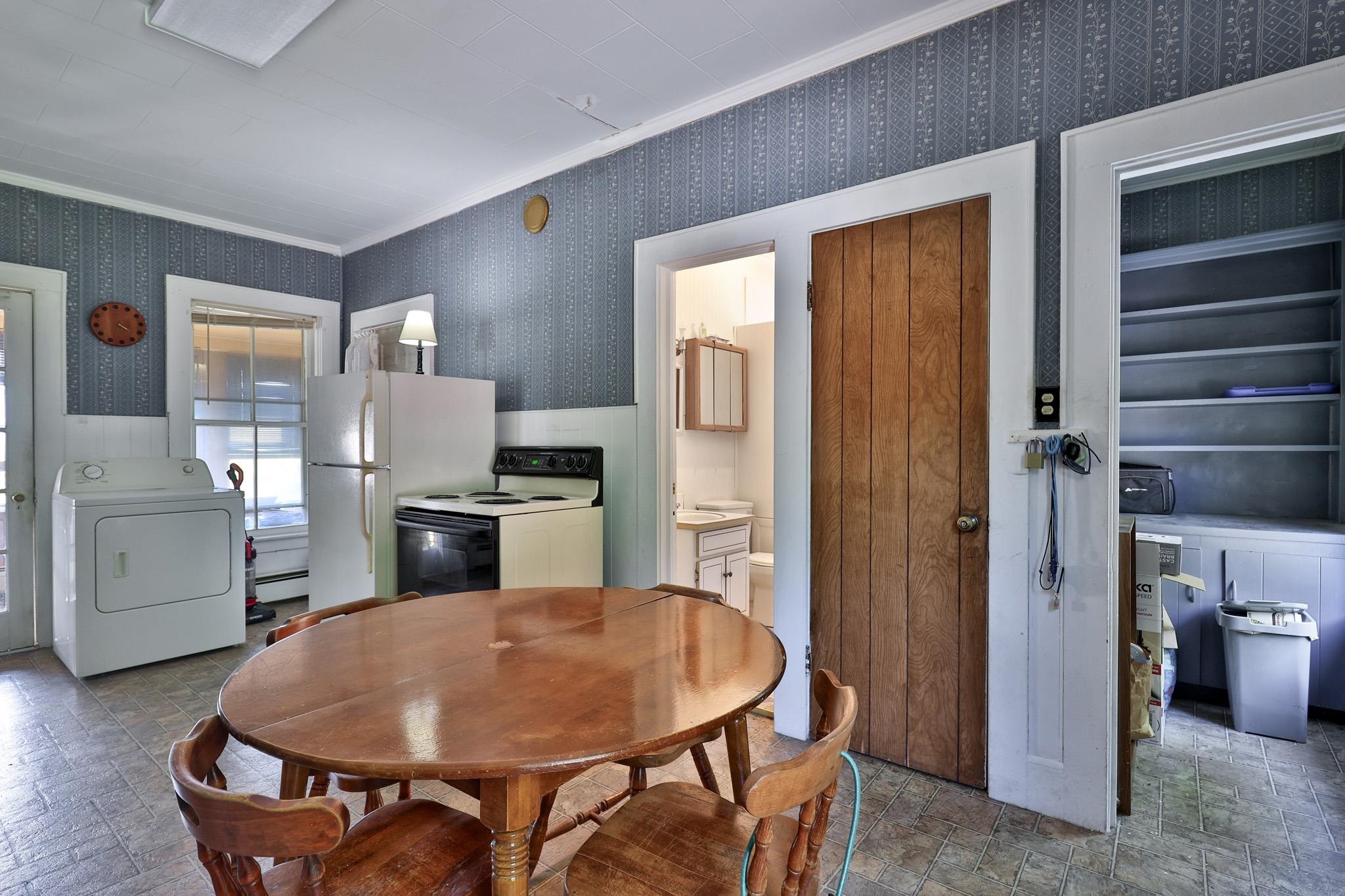 55 Pierpoint Avenue Rutland, VT 05701 - Photo 22 of 27 Gallery Image 22